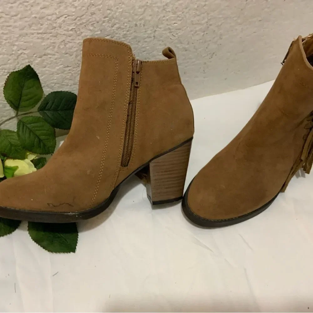 Rampage Fringe Ankle Boots vingnette size 6 M browns